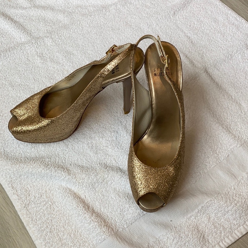 Stuart Weitzman Gold heel